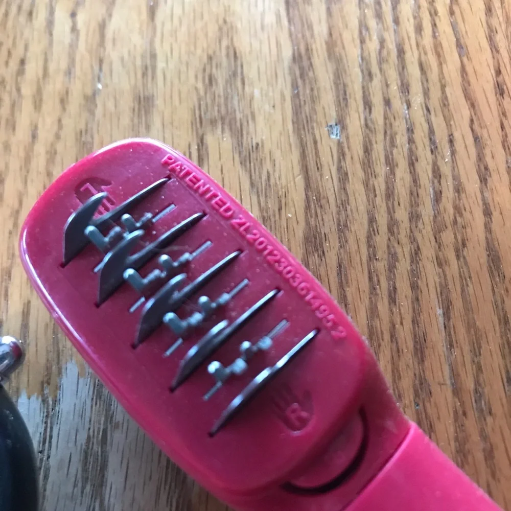 Pet grooming tools